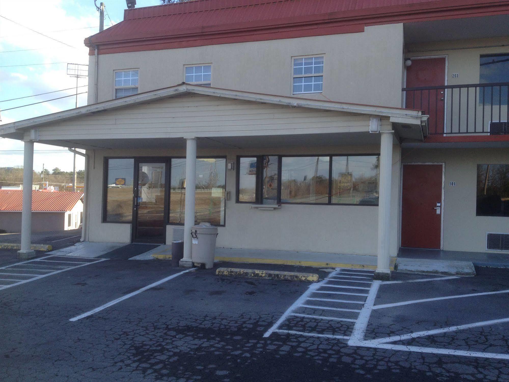 Executive Inn Calhoun Εξωτερικό φωτογραφία